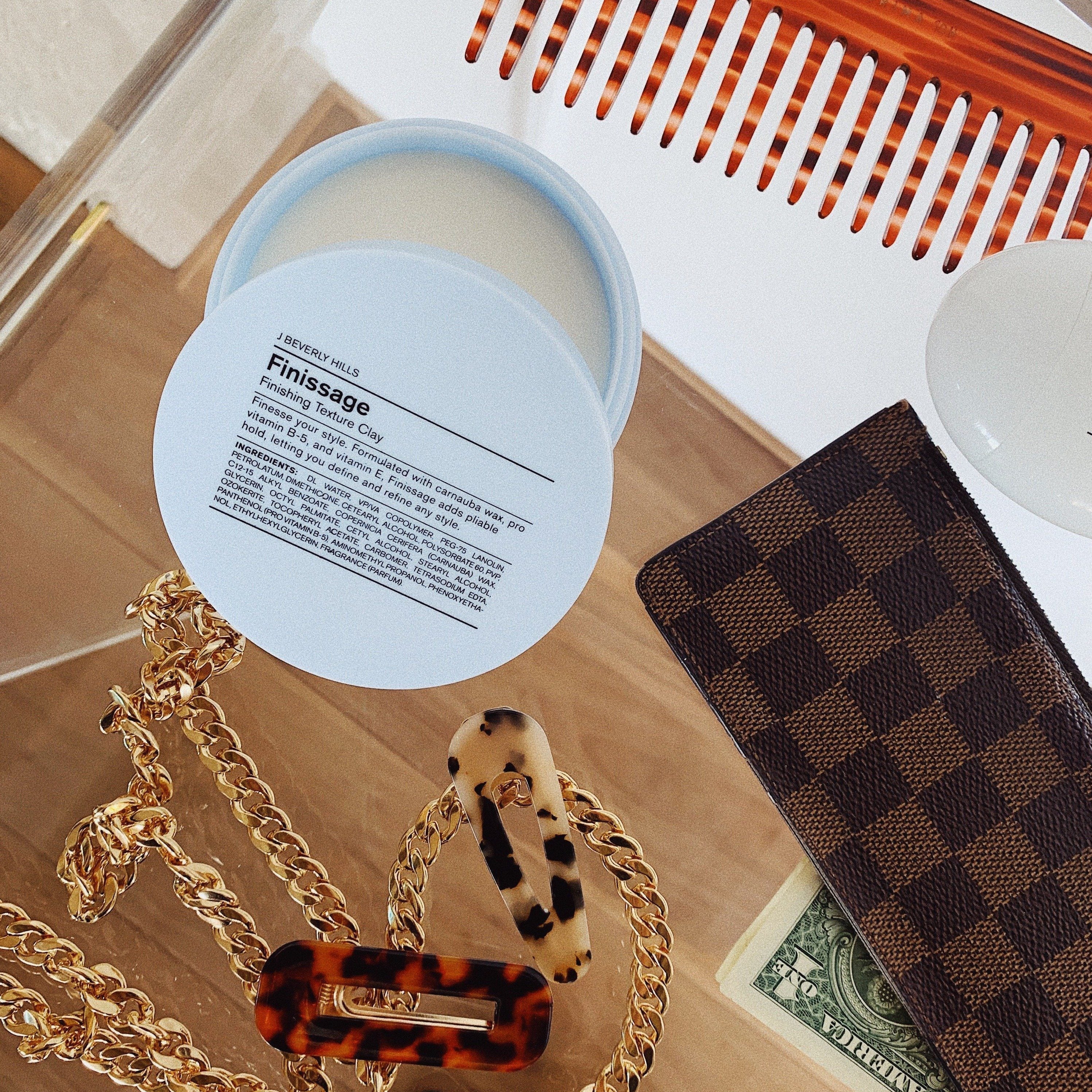 Finissage - J Beverly Hills